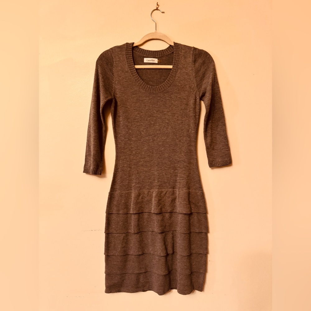 Calvin Klein Medium Heather Gray Knit Sweater Dress Tiered Layers Ruffle